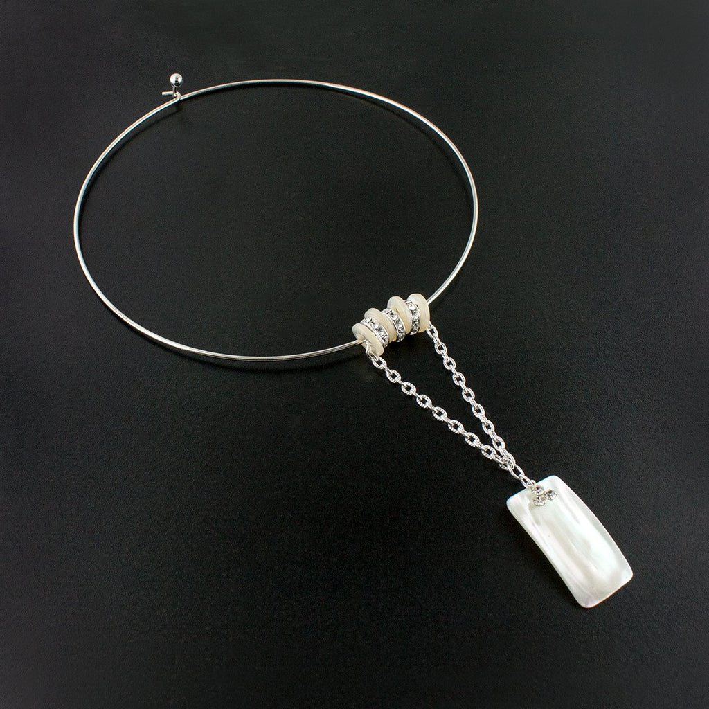 Mother of Pearl Choker Necklace with Pendant